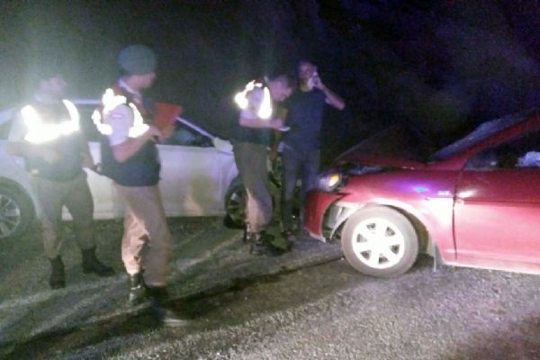 İki otomobil çarpıştı: 9 kişi yaralı