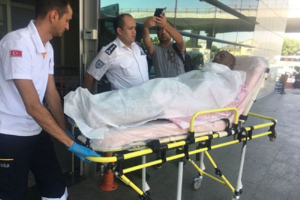 Borç yüzünden kendini ateşe verdi