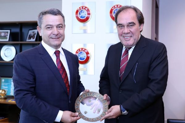 Eskişehirspor Başkanı, Yıldırım Demirören ile görüştü