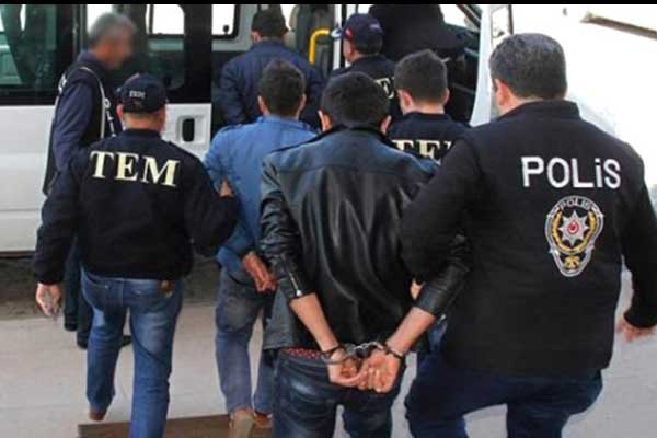 Manisa'da FETÖ'nün esnaf yapılanmasına operasyon