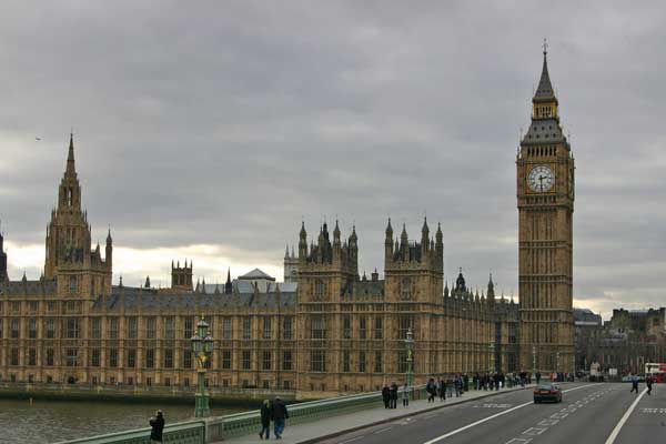 İngiltere Avrupa Adalet Divanı'ndan da ayrılacak