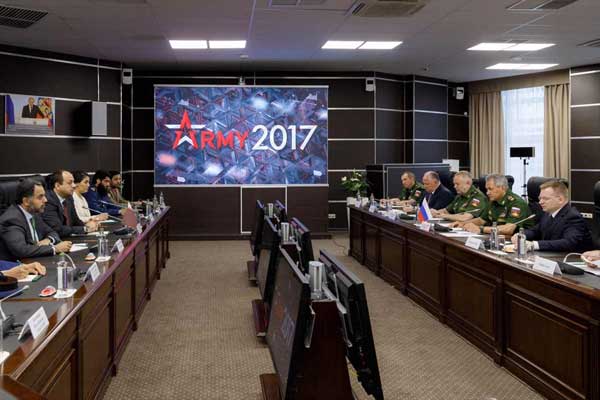 Katar Savunma Bakanı Rusya'da