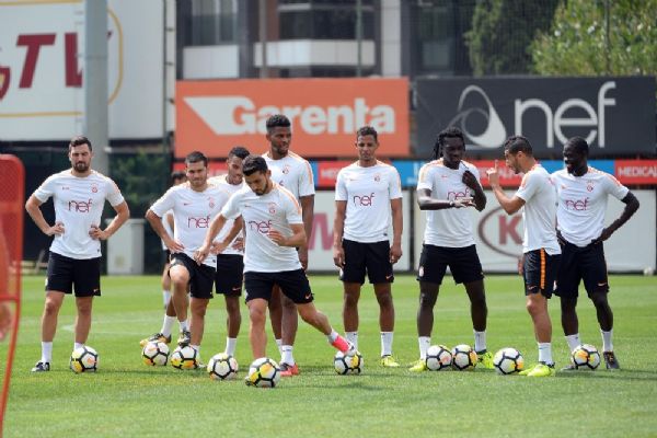Galatasaray 'topa sahip olma, pas ve top kapma' çalıştı