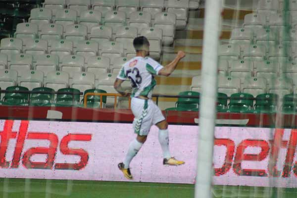 Musa Araz Konyaspor'da yıldızlaştı