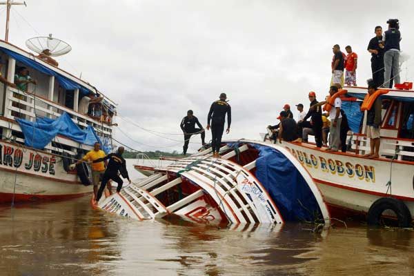 Brezilya'da tekne battı: 11 ölü