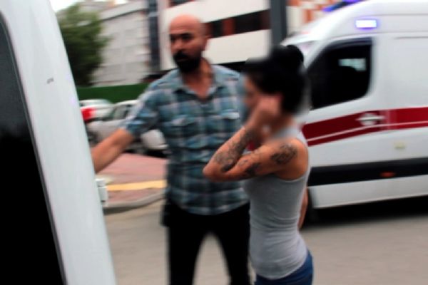 Samsun'da kiracı kadın apartman yöneticisini vurdu