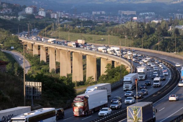 Bayram tatili için yola çıkacaklar dikkat