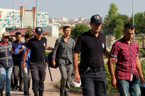 6 FETÖ'cü asker itirafçı oldu: Hocaefendi sana beddua eder