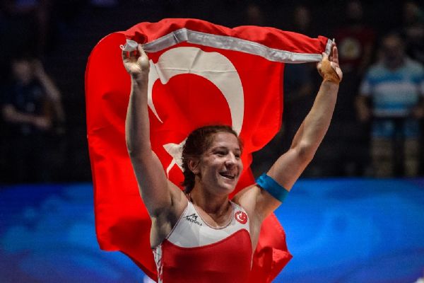 Dünya Yasemin'in mesajını konuşuyor