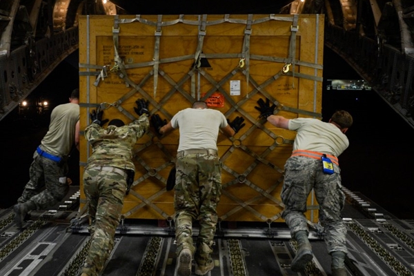 ABD'den PKK'ya bir uçak dolusu yardım daha
