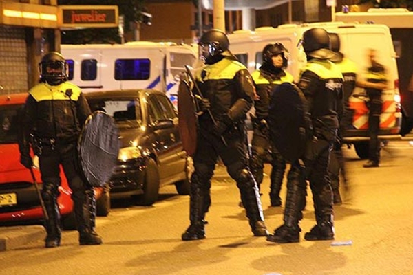 Hollanda'da tehdit üzerine gözaltı