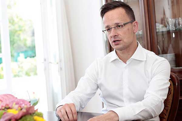 Hollanda ve Macaristan arasında kriz