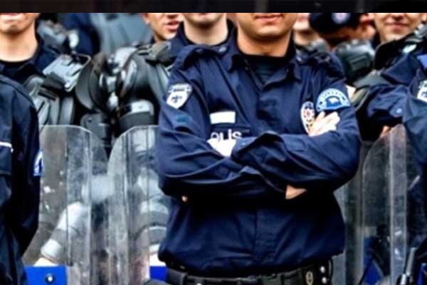 734 emniyet mensubu göreve iade edildi