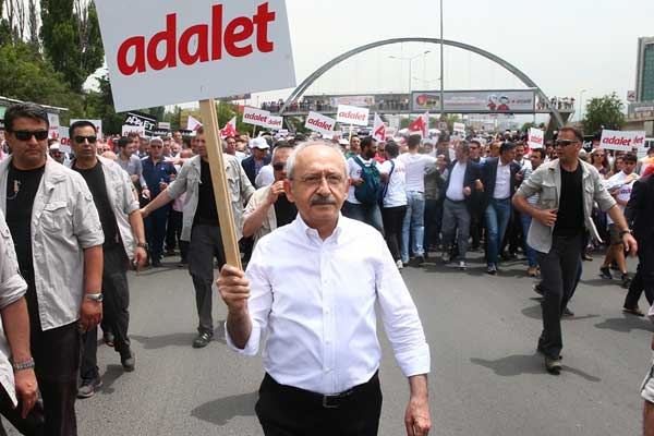 Bozdağ'dan Kılıçdaroğlu'na: Ülkede güvenlik yoksa sen nasıl yürüdün?
