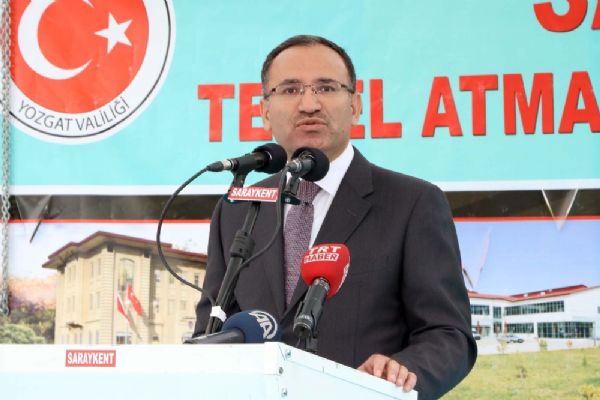 Bekir Bozdağ: 'Cumhurbaşkanını indirmek istiyorlar'