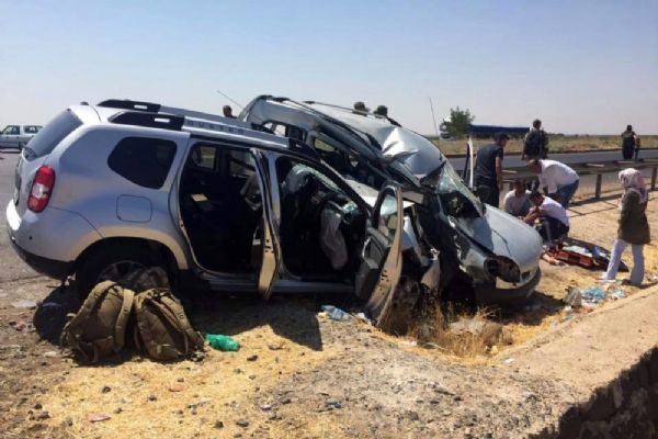 Şanlıurfa'da askerlerin olduğu araç başka araçla çarpıştı: 2 ölü, 7 yaralı