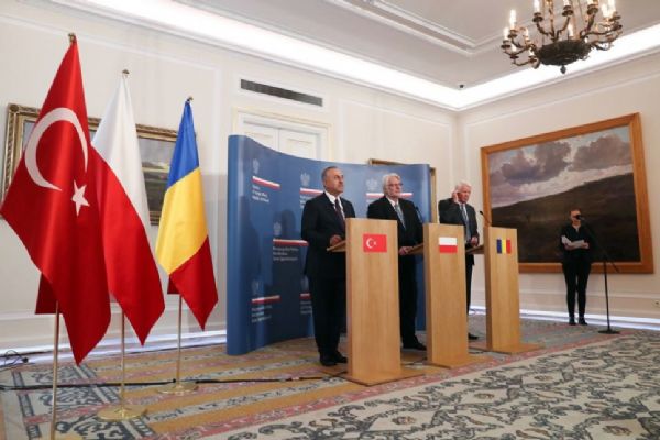 Mevlüt Çavuşoğlu: 'Seçim öncesi bu tür popülist yaklaşımları doğru bulmuyoruz'