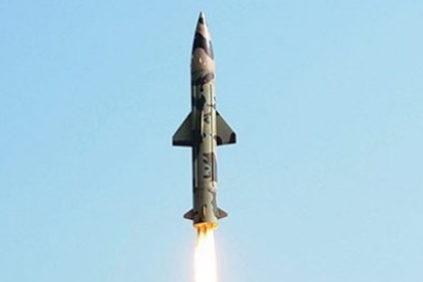 Füze planlarını çalmaya çalışan ajanlar yakalandı