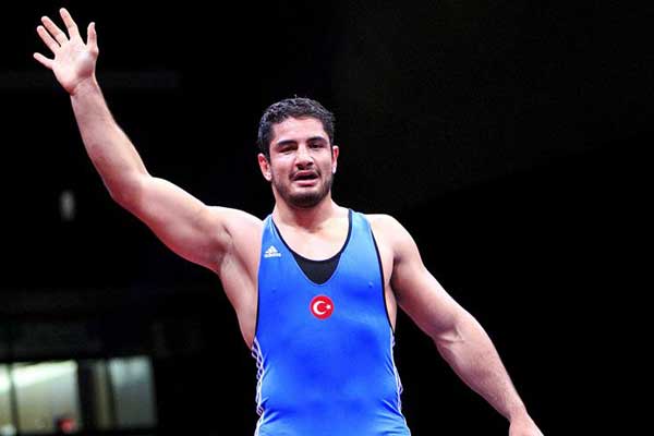 Milli Güreşçi dünya ikincisi oldu