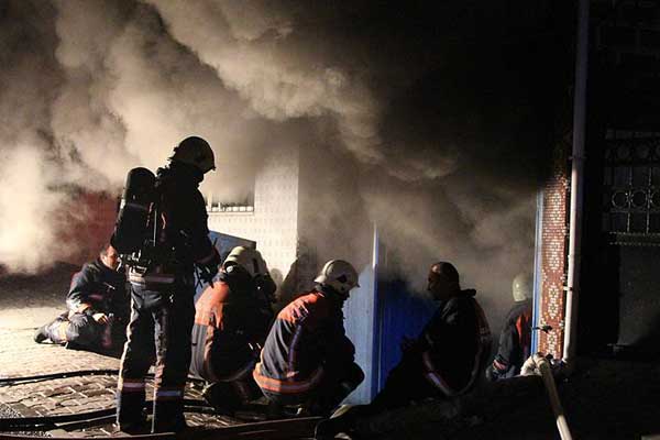İstanbul'da kumaş atölyesinde yangın