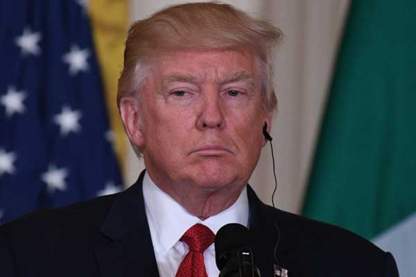 Trump eşcinselleri orduda istemiyor