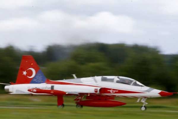 Türk Yıldızları, Moskova semalarında uçtu