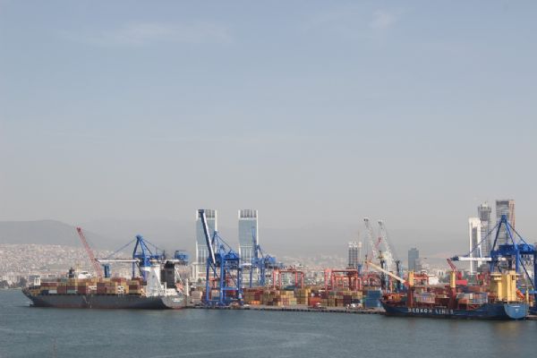 6 aylık dış ticaret hacmi 21 milyar dolara yaklaştı