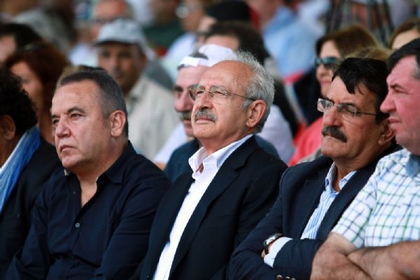 'Adalet Kurultayı'nda ilk gün oturumları sona erdi