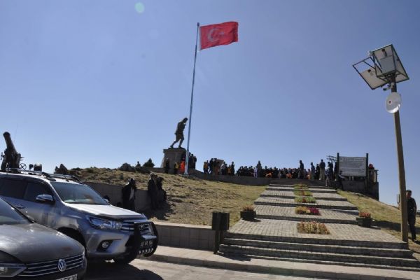 Şanlı zafer, Kocatepe'de kutlandı