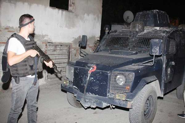 Adana'da polis kırmızı alarmda