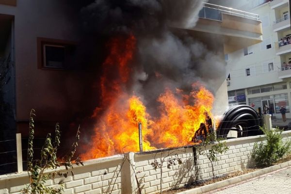 Antalya'da korkutan yangın