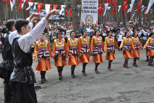 Ardahan Bal Festivali'nde renkli görüntüler