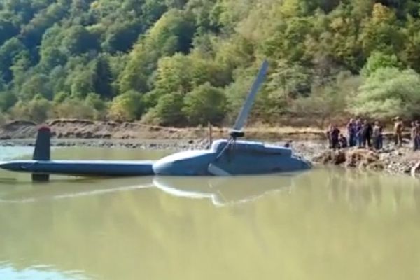 Gürcistan'da yangın söndürme helikopteri düştü