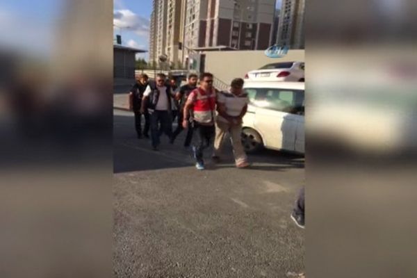 İstanbul Başakşehir'de pompalı tüfekli sanayi basan şüpheliler yakalandı