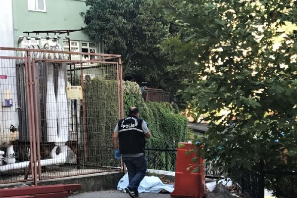 Bursa'da taburcu edildiği hastanenin bahçesinde ölü bulundu