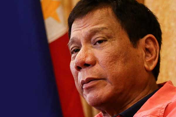 Duterte'den bir kez daha 'öldürün' emri