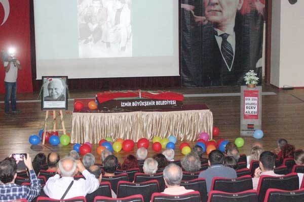 Muzaffer İzgü son yolculuğuna uğurlandı