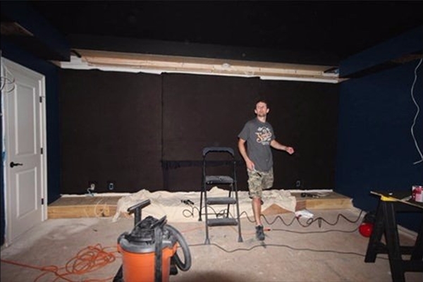 Evine sinema salonu yaptı!