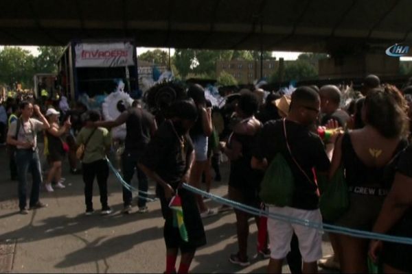 Londra'da 'Nothing Hill Karnavalı' başladı