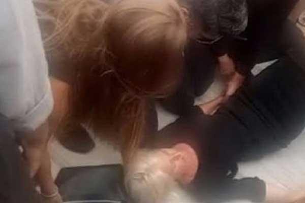 Şaşmaz'ın cenazesinde yere yığılıp kaldı