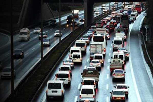 İstanbul’da bazı yollar trafiğe kapatıldı