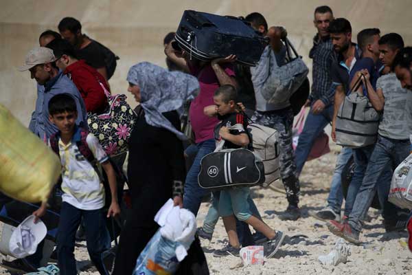 Sınırda bayram öncesi izdiham yaşandı