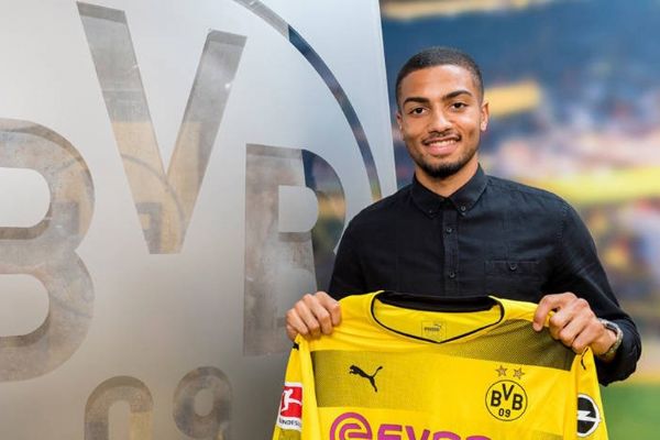 Dortmund Jeremy Toljan ile sözleşme imzaladı