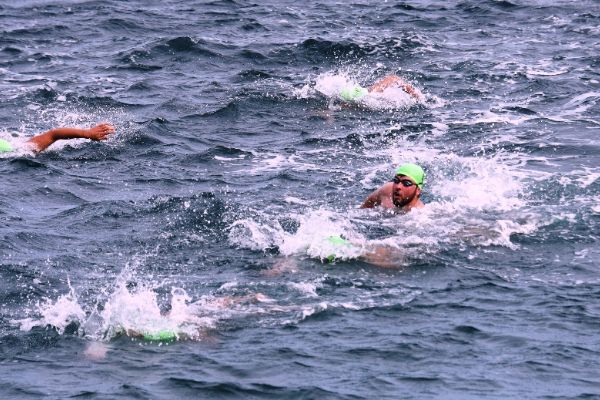 Çanakkale Boğazı'nı yüzerek geçtiler:480 kişi katıldı