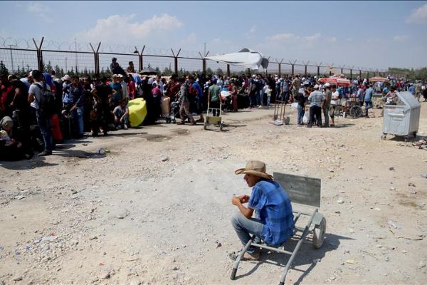 Öncüpınar Sınır Kapısı'nda bayram yoğunluğu devam ediyor