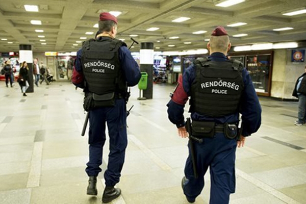 Macaristan'da OHAL uzatılıyor