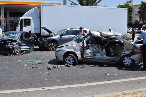 Bayram tatilinin başlamasından bu yana trafik kazaları 41 kişi hayatını kaybetdi
