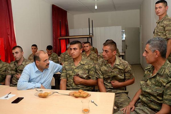 İsmail Ustaoğlu: 'Terör örgütünü bu memleketten temizleyeceğiz'