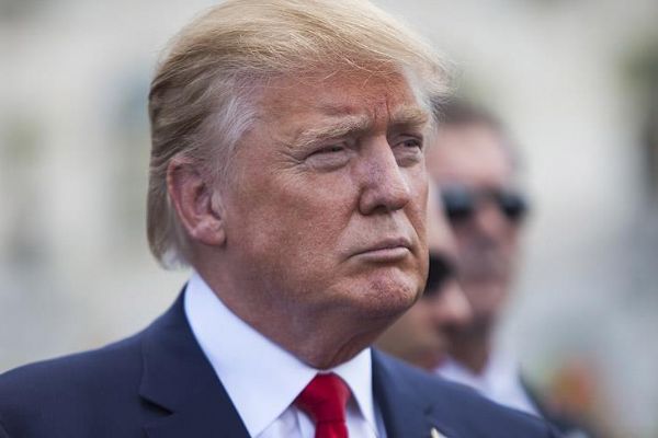 Donald Trump, Suudi Arabistan Kralı Selman ile görüştü