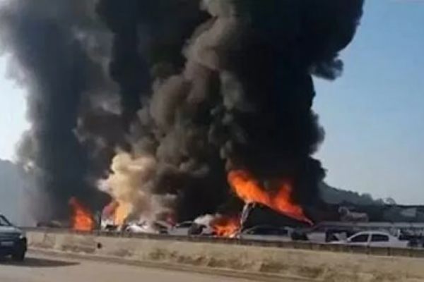 feci kaza! 36 araç birbirine girdi